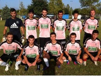 Οίκος ανοχής και γραφείο τελετών χορηγοί...