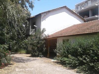 Εικόνα εγκατάλειψης στο πρώην Μουσείο Λα...