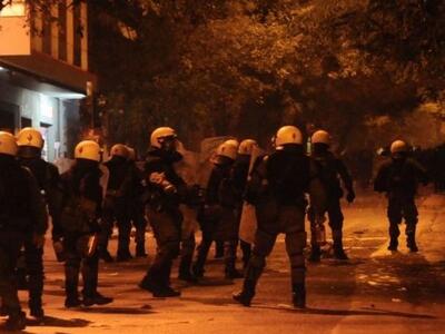 Επεισόδια στα Εξάρχεια για ακόμη μια νύχ...