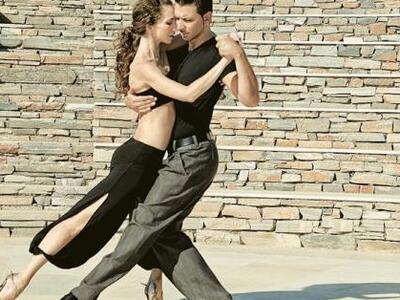 Δύο Ελληνες χορεύουν το καλύτερο τάνγκο ...