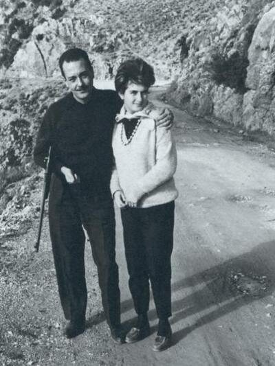 Με τη σύζυγό του Τζένη