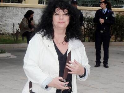 Η Άννα Βαγενά μεγαλώνει τον 15χρόνο Ιμπρ...