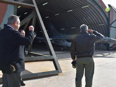 Η στιγμή που ο Πάνος Καμμένος..."στ...