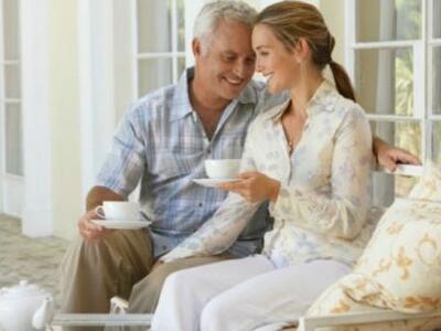 Ποια είναι η ιδανική διαφορά ηλικίας σε ...