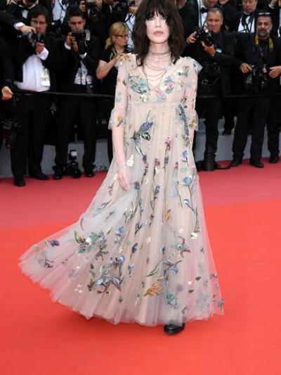 ΙΖΑΜΠΕΛ ΑΤΖΑΝΙ ΜΕ DIOR KAI KOΣΜΗΜΑΤΑ CHOPARD