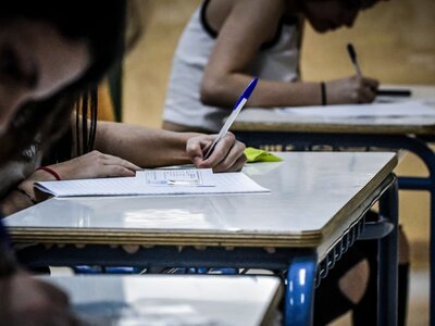 Οδεύει προς παράταση το σχολικό έτος - Τ...