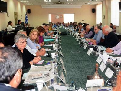 Δημοτικό Συμβούλιο Πάτρας: Να αναστείλει...