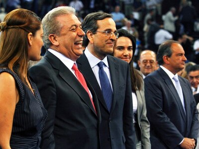 Απόλυτο έλεγχο της Πολιτικής Επιτροπής ε...