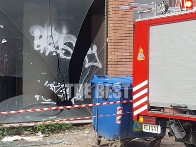 Μηχανάκι έσπασε τζαμαρία στην Αγ. Ανδρέο...