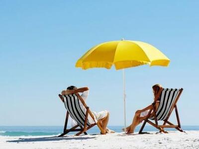 Έτσι θα πάτε φθηνές διακοπές- Που θα μεί...