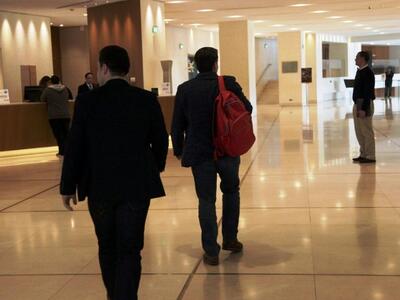 Φεύγουν από την Αθήνα οι θεσμοί – Παραμέ...