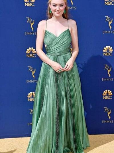 NTAKOTA ΦΑΝΙΝΓΚ ΜΕ DIOR