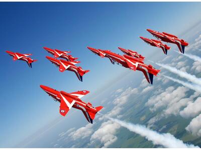 Τα μαχητικά αεροσκάφη επιδείξεων RED ARR...