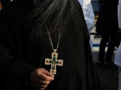 Πάτρα: Ιερέας δίνει μάχη διασωληνωμένος ...