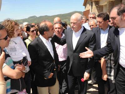 Στο Καλέτζι ψήφισε ο Γ. Παπανδρέου - Δεκ...