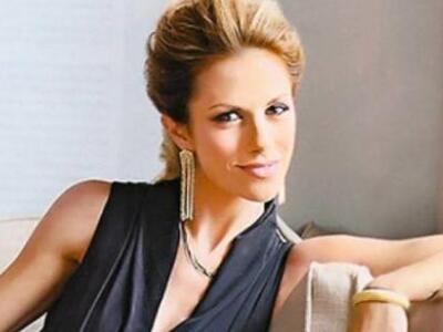 Η Ντορέττα Παπαδημητρίου κάνει βόλτα με ...