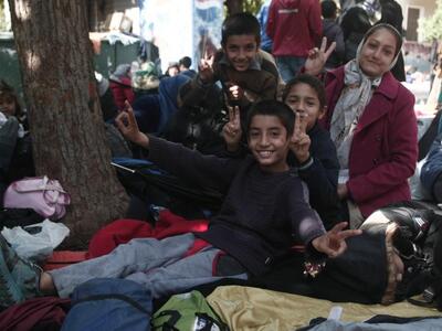 "Πρέπει να πείσουμε τους πρόσφυγες ...