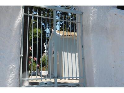 Tον πολιούχο της Άγιο Ιωάννη γιορτάζει σ...