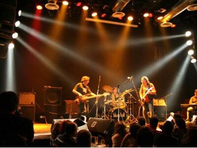 Οι Wired και τα Ματωμένα Ρόδα στο Stonebar