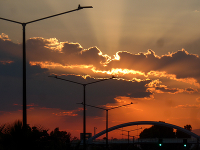 Καιρός: Βροχές και ζέστη σήμερα