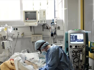 Κορωνοϊός: 5.689 νέα κρούσματα, 8 θάνατο...