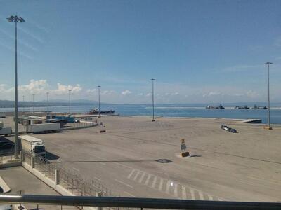 Άποψη του λιμανιού από τον Πύργο Ελέγχου