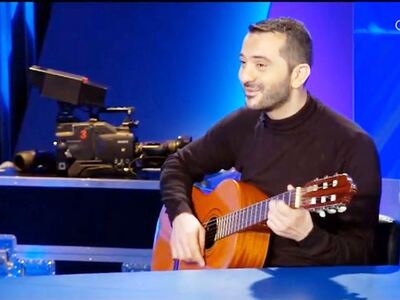 Ο Λεωνίδας Κουτσόπουλος τραγουδά Σάκη Ρουβά!