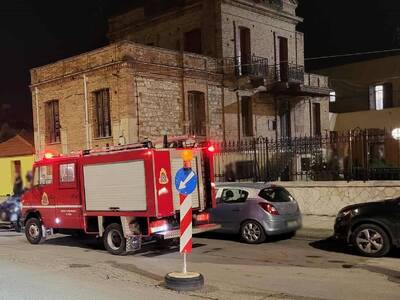 Πάτρα: Φωτιά στο πρώην ορφανοτροφείο θηλ...