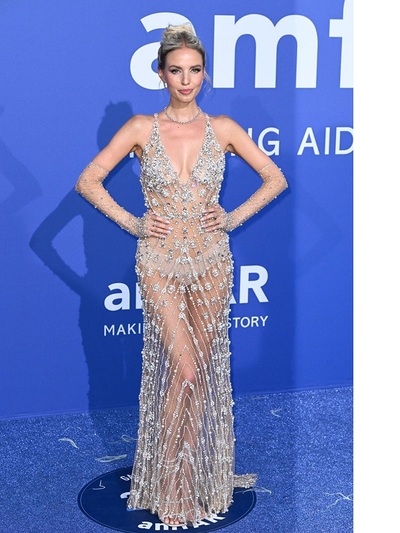 Λεονί Χαν με Patbo x Revolve