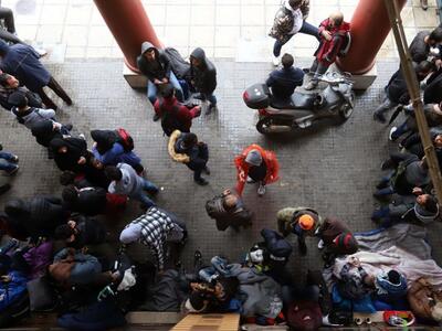 Θεσσαλονίκη: Πρόσφυγες ξεκίνησαν με τα π...