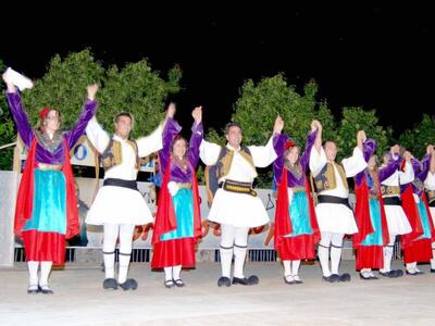 Τα χορευτικά του Παγκαλαβρυτινού στη Βοιωτία