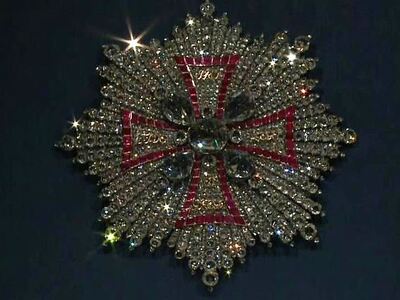 Τα κοσμήματα από την κλοπή του αιώνα πωλ...