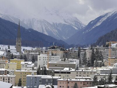 Ελβετία: Μετά τον καύσωνα ήρθαν τα χιόνι...
