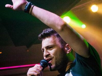 O Κύπριος τραγουδιστής Hovig ξεκίνησε κα...