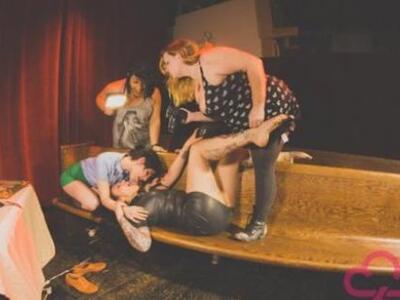 Η μόδα του... φεμινιστικού πορνό στο New...