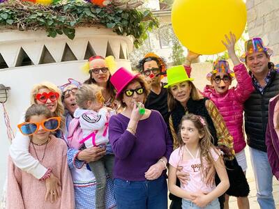 Όλη η οικογένεια της Ελένης Μενεγάκη σε ...