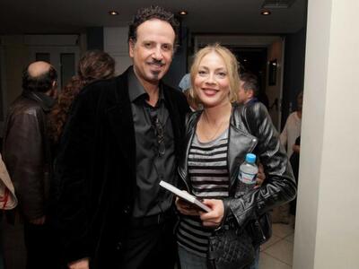 Ο Χάρης Ρώμας με τη Σμαράγδα Καρύδη 