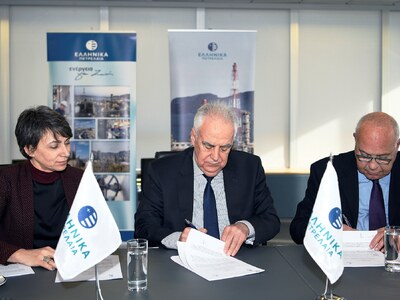 Από αριστερά, η Αντιπρύτανης Έρευνας και...