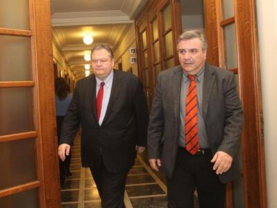 Κατέλαβαν  τα γραφεία του Βενιζέλου και ...