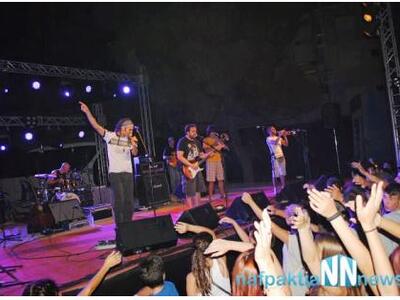 Οι Locomondo στο κήπο του Ξενία στη Ναύπ...