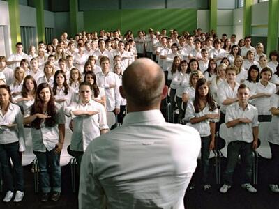 Το Κύμα στο Ωραιόκαστρο και το δηλητήριο...