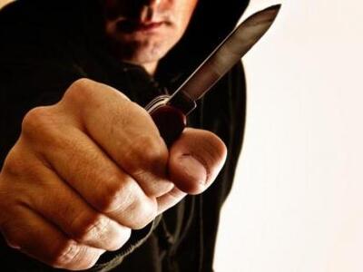 Πάτρα: Νεαρός επιτέθηκε με μαχαίρι στους...