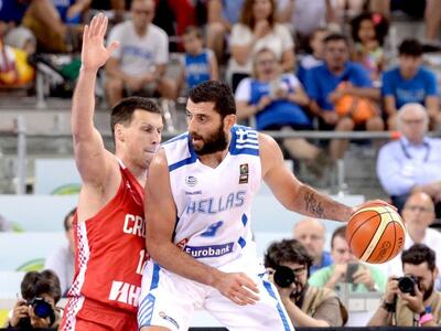 Μπάσκετ: Στον Παναθηναϊκό ο Μπουρούσης-Ρ...