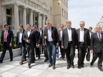 Στη Βουλή οι δήμαρχοι για την Πράξη Νομο...