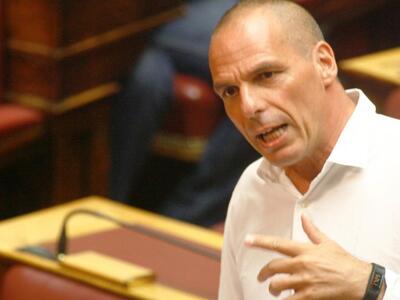 Ο Βαρουφάκης αποδομεί το τρίτο Μνημόνιο ...