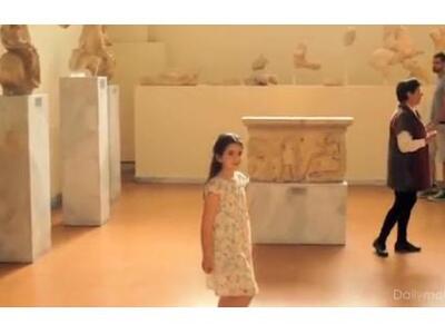 Δείτε το απαγορευμένο σποτ των Αρχαιολόγ...