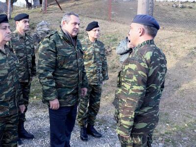 Καμμένος από τα διαπόντια νησιά: Οι νησι...