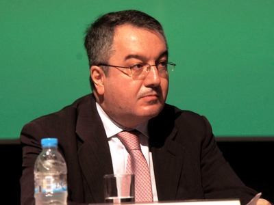 Ηλίας Μόσιαλος: Αρκούν οι μάσκες για το ...