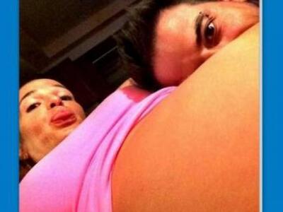 Μεγάλωσε η κοιλίτσα της και μας την δείχνει!