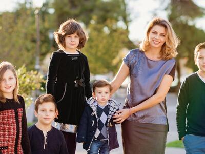 Η Πατρινή κούκλα μητέρα 5 παιδιών Ιωάννα...